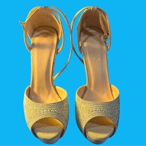 De Blossom Collection Gold Heels with Glittery Material and Peep-Toe Design